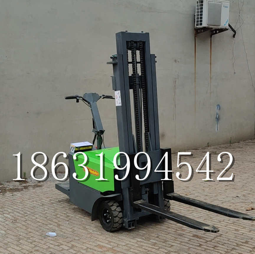 东港市优程全电动叉车插腿式堆高车液压装卸车1.5吨升高小型站驾式铲车