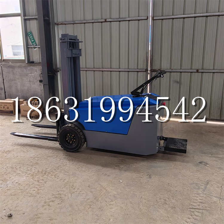 东港市全电动叉车插腿式堆高车液压装卸车1.5吨升高小型站驾式铲车